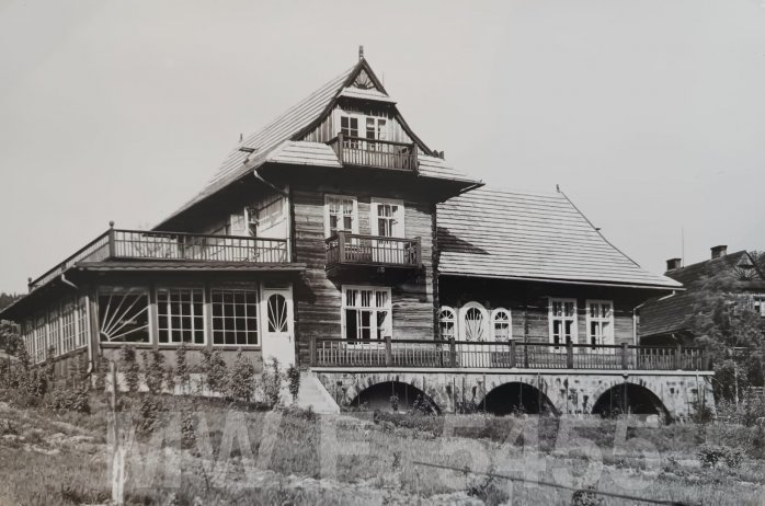 Jedno ze zdjęć z wystawy